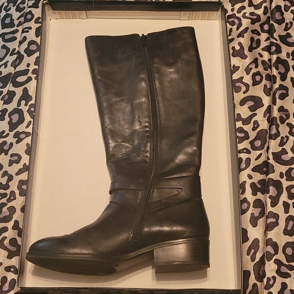 Ralph Lauren 'Mariah' Blk boots Size 7B wide calf - Picture 4 of 10